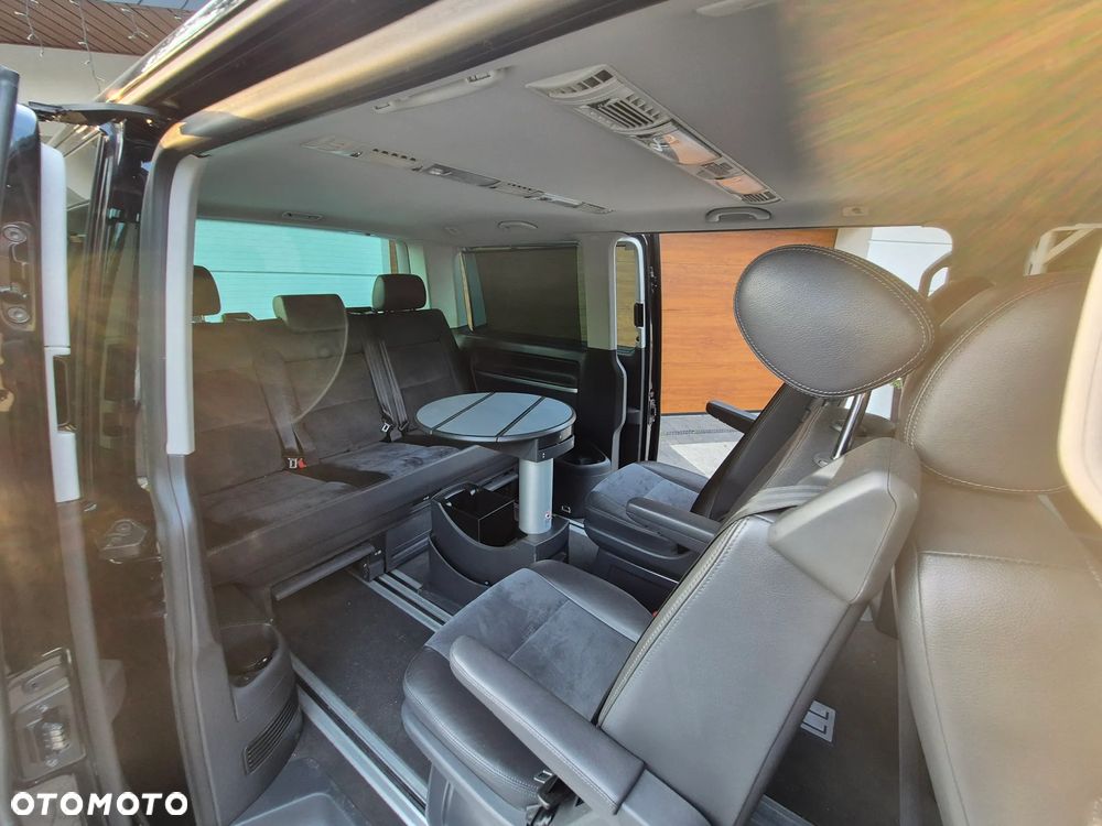 Volkswagen Multivan - 22