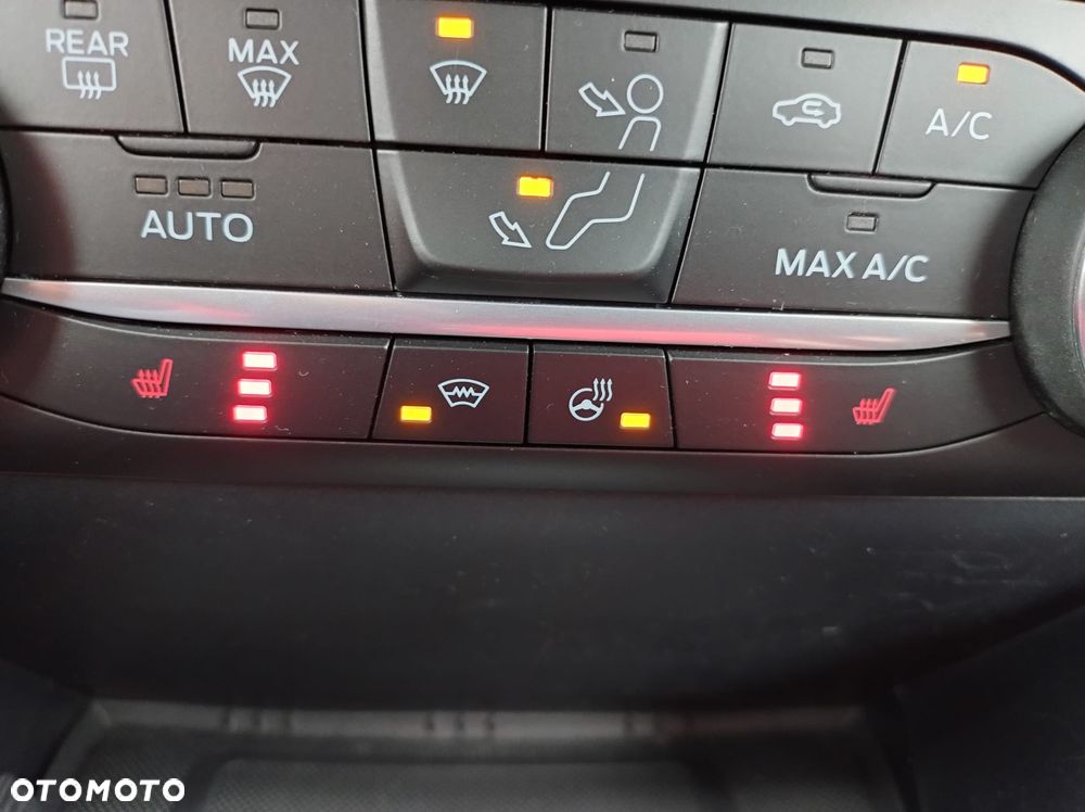Ford Fiesta 1.0 EcoBoost Titanium X - 21