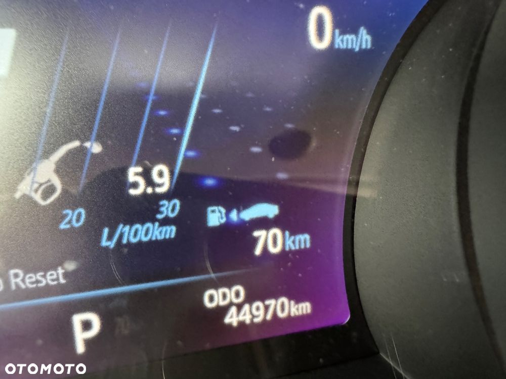 Toyota Camry 2.5 Hybrid Comfort CVT - 12