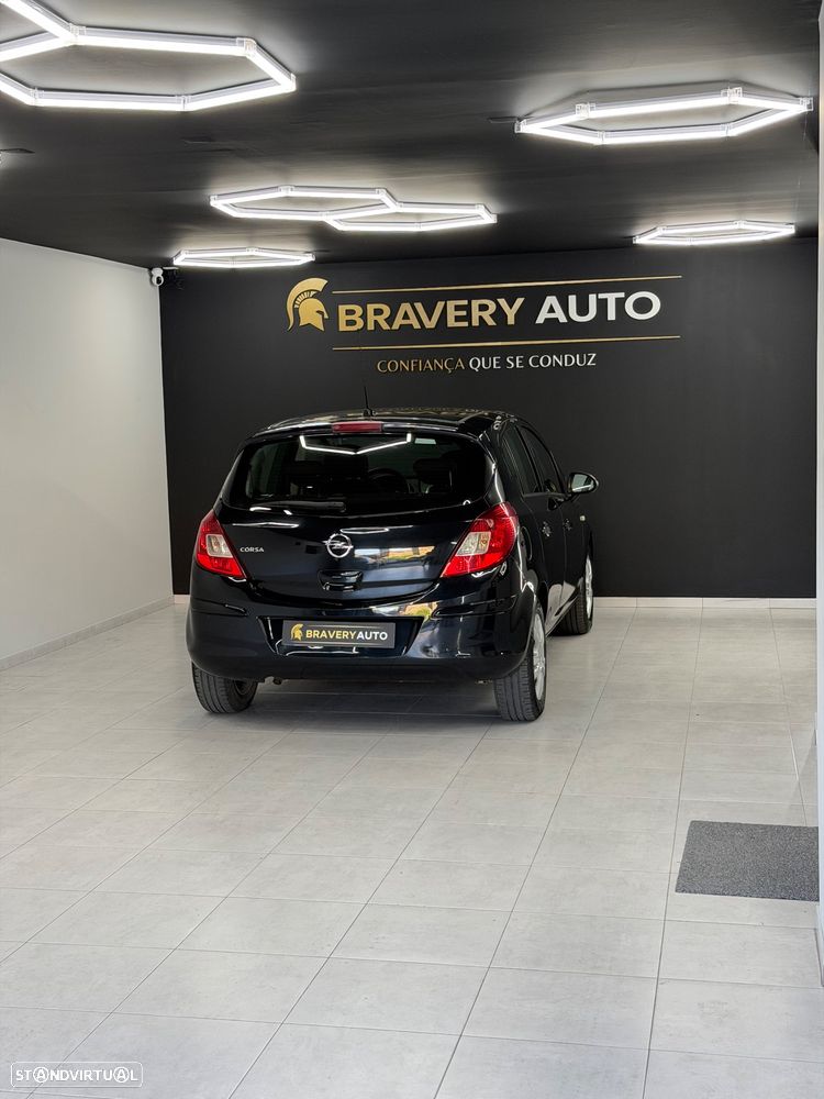 Opel Corsa 1.2 Cosmo - 11