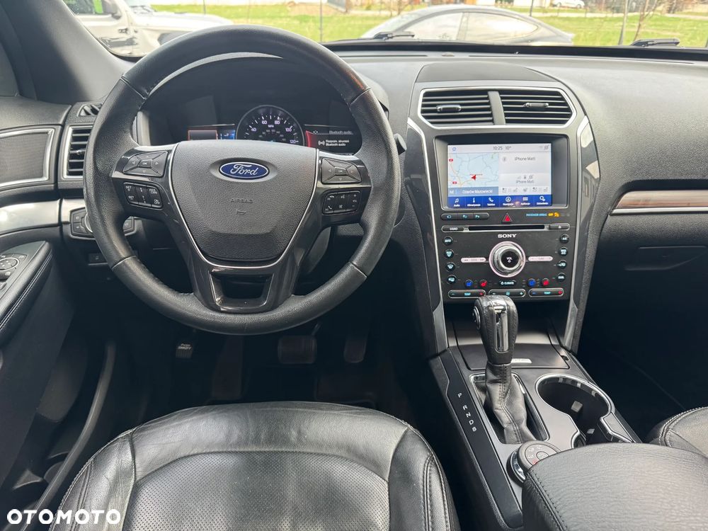 Ford Explorer - 14