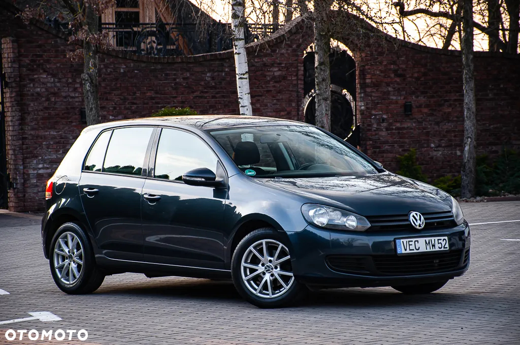 Volkswagen Golf - 8