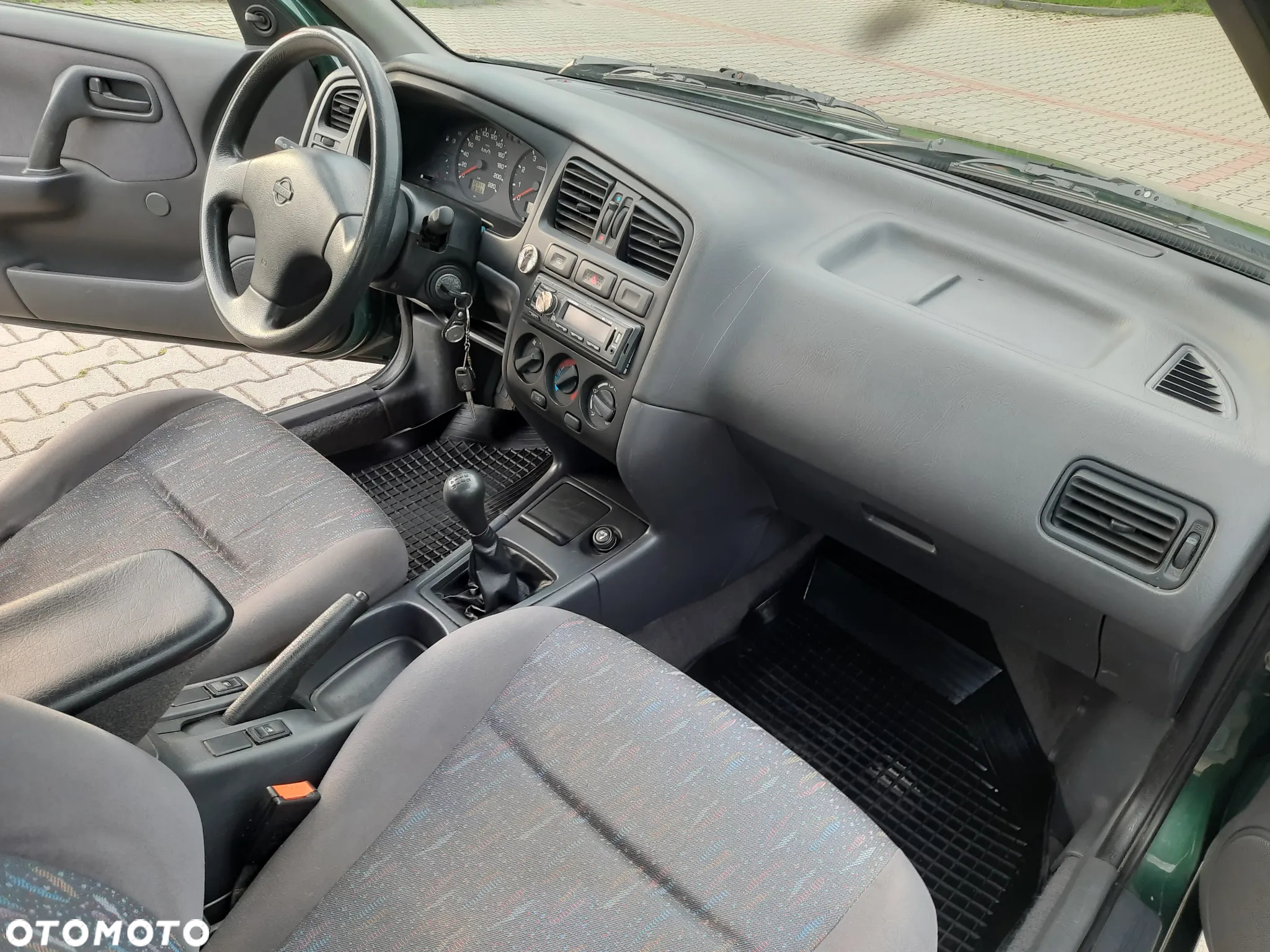 Nissan Primera 1.6 SLX (deu) - 10