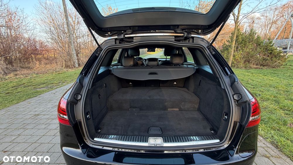 Mercedes-Benz Klasa C - 32