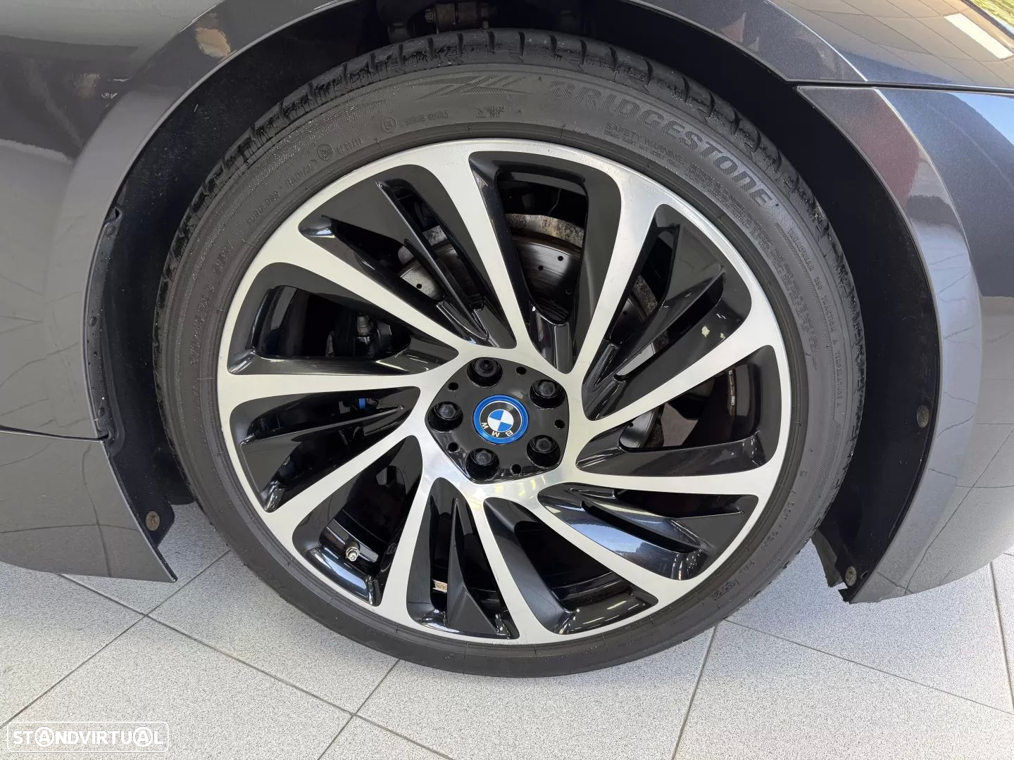 BMW i8 Standard - 12