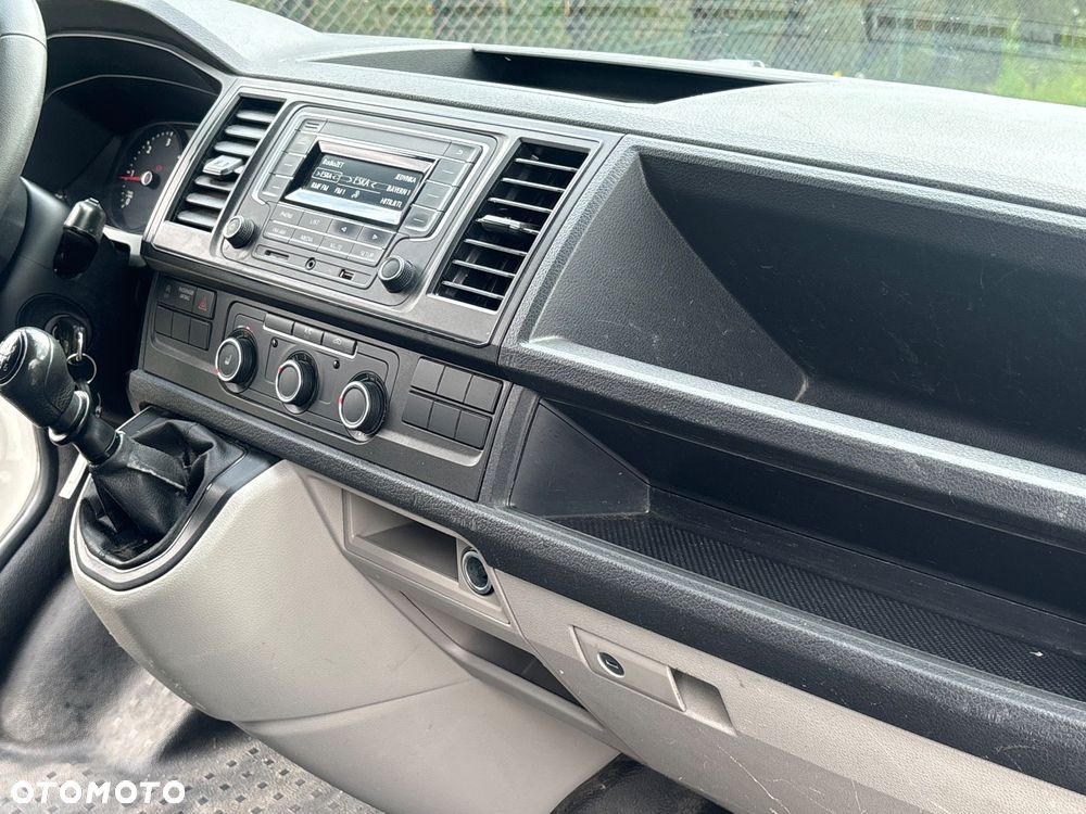 Volkswagen Transporter T6 - 17