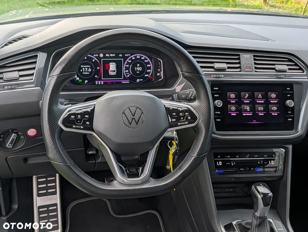 Volkswagen Tiguan 2.0 TDI SCR 4MotION DSG R-Line - 18