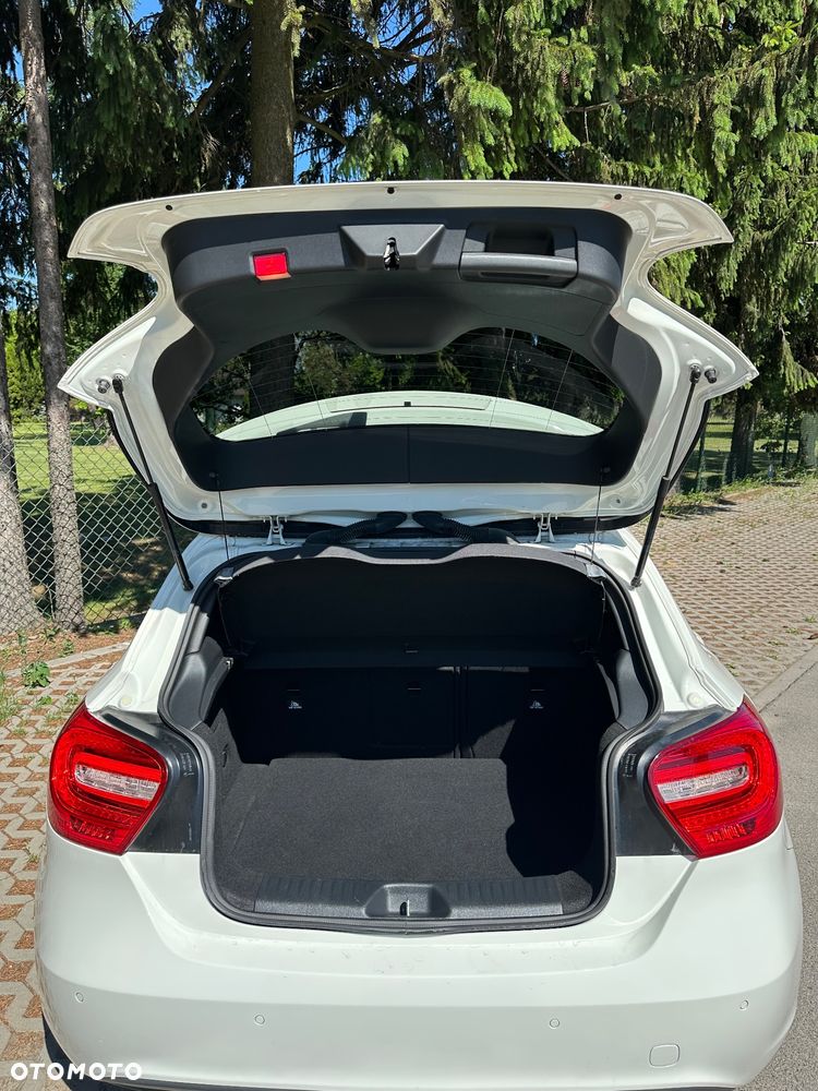 Mercedes-Benz Klasa A 180 7G-DCT SCORE - 38