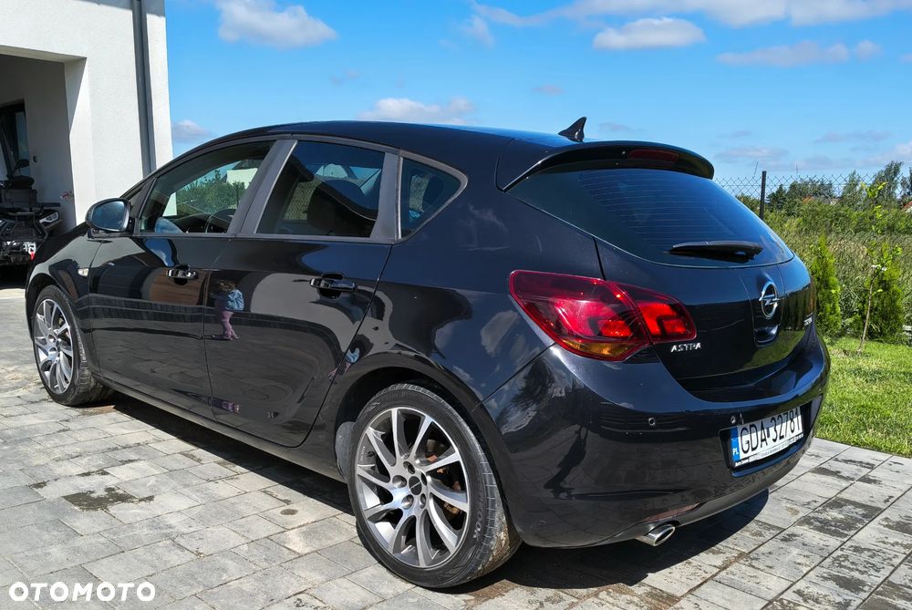 Opel Astra 1.4 T Edition 150 - 4