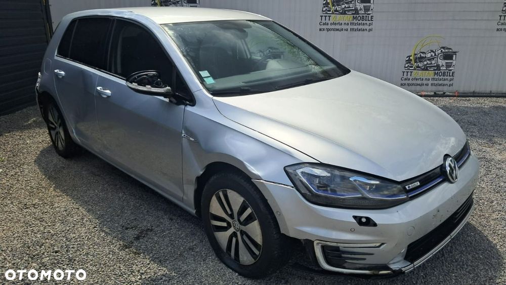 Volkswagen Golf - 6