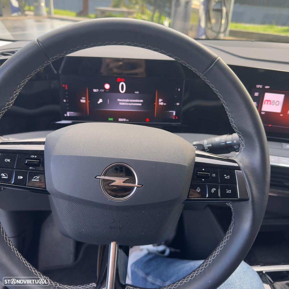 Opel Astra 1.2 T Edition - 11