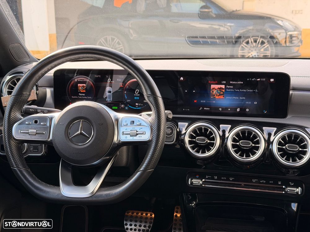 Mercedes-Benz A 250 e 8G-DCT AMG Line - 10