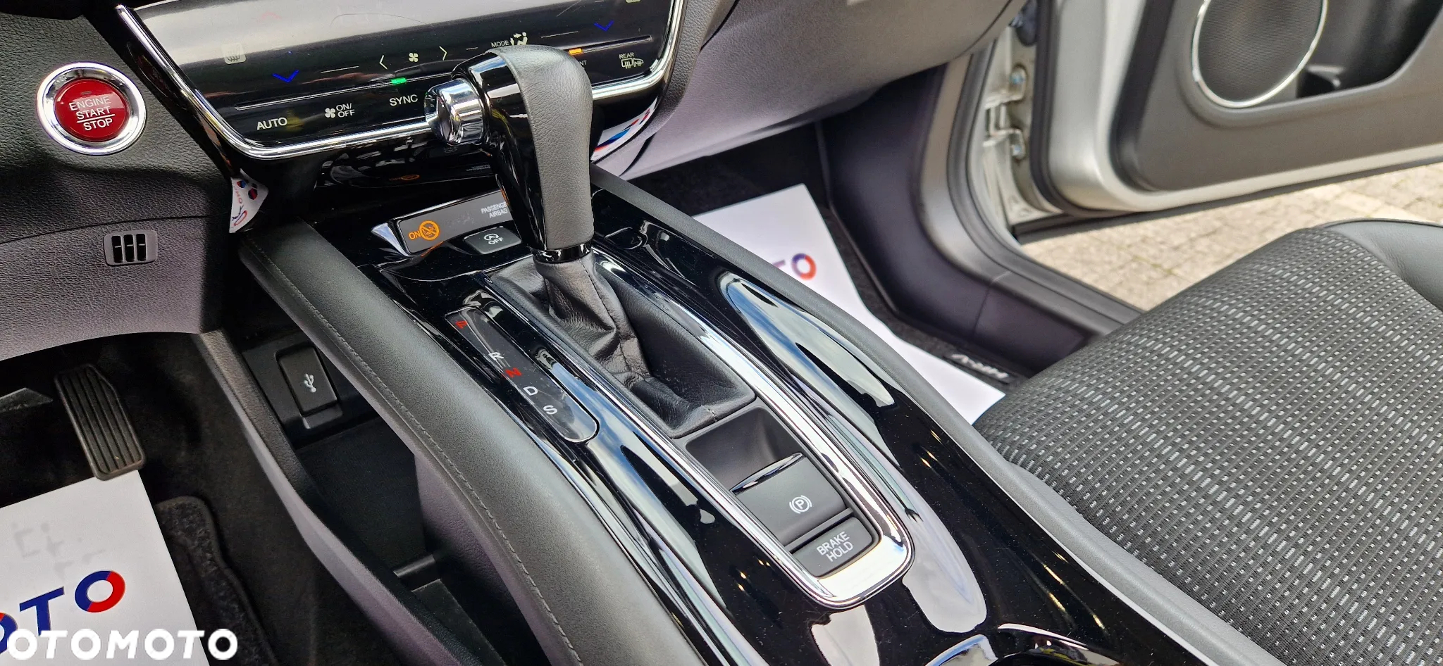 Honda HR-V 1.5 i-VTEC CVT Executive - 19