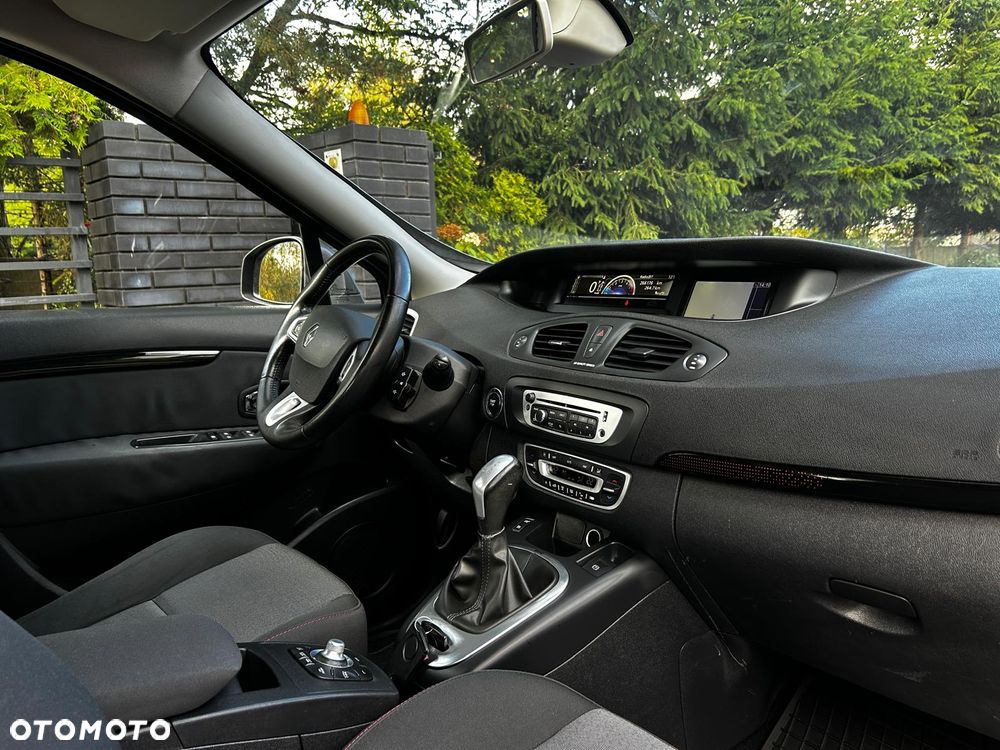 Renault Scenic 1.5dCi TomTom Edition EDC - 11