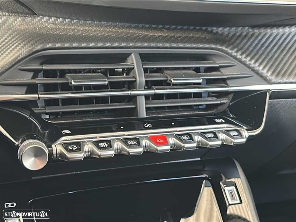 Peugeot 208 1.2 Hybrid Allure e-DCS6 - 17