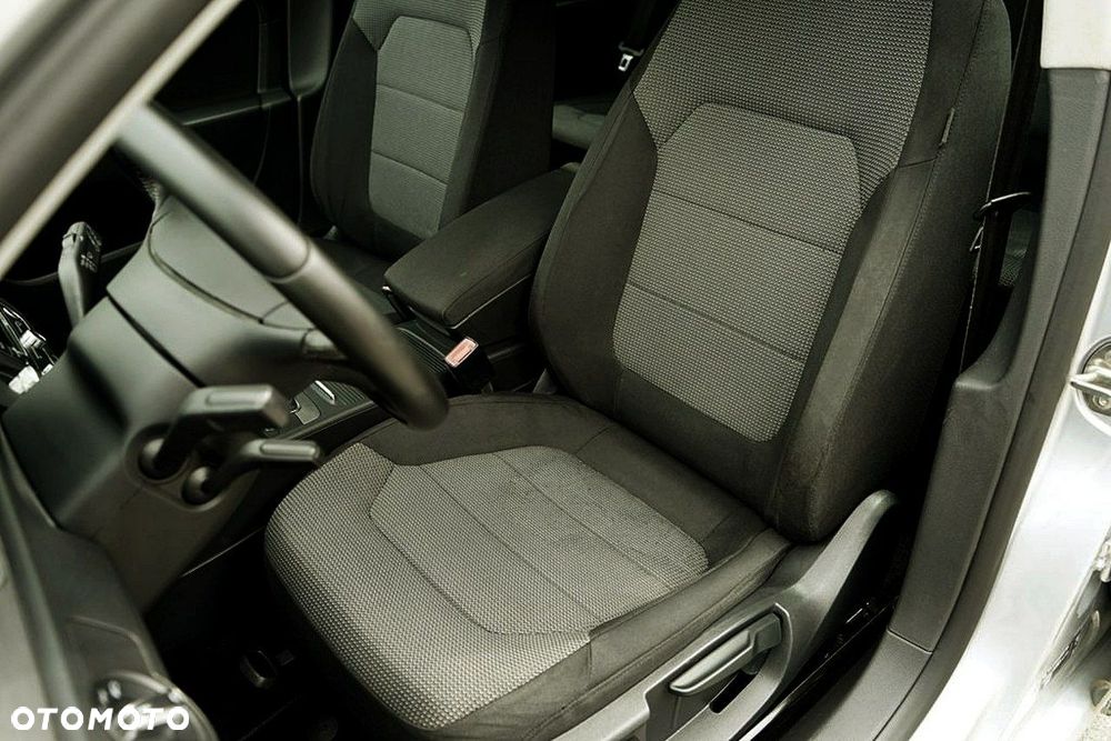 Volkswagen Passat - 18