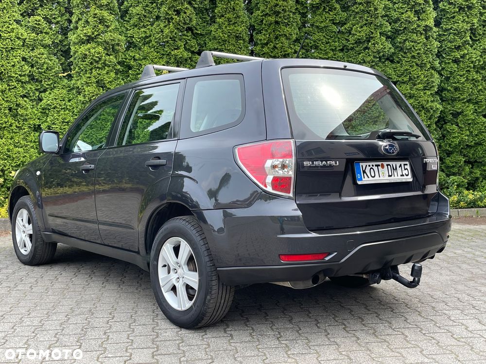 Subaru Forester 2.0D Active - 10