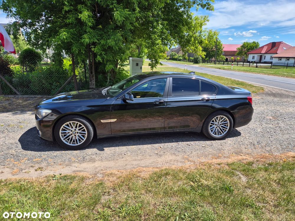 BMW Seria 7 740d xDrive - 2