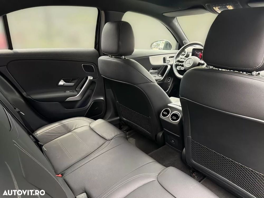 Mercedes-Benz A 220 Sedan 4Matic MHEV 8G-DCT - 14