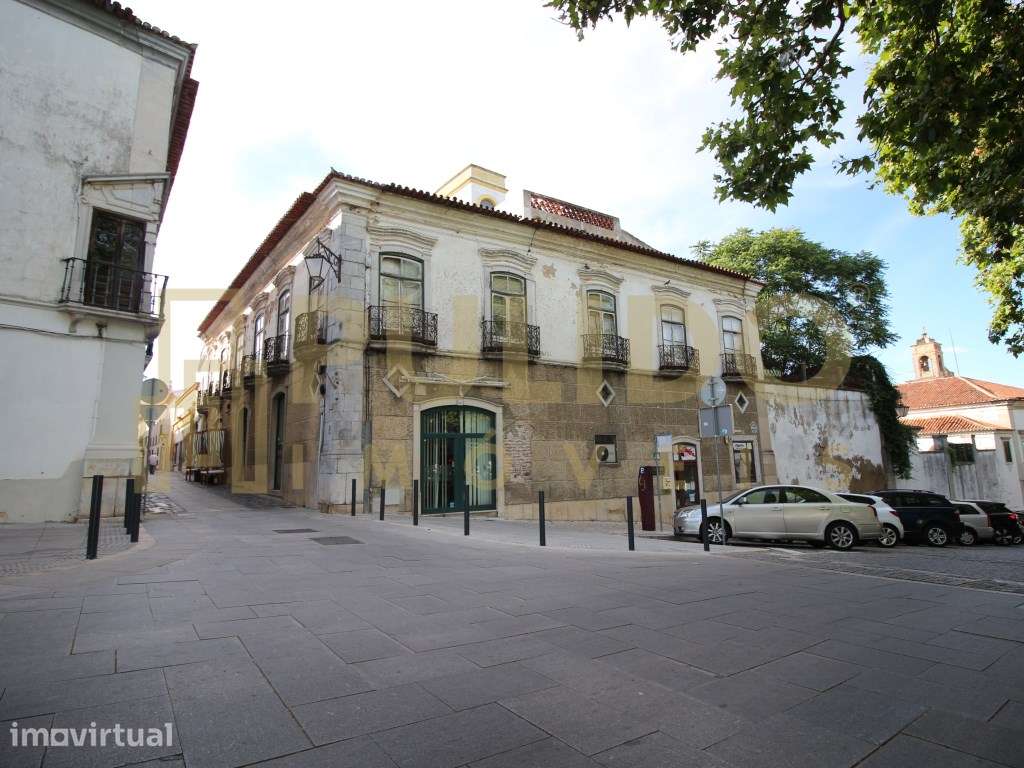 OPORTUNIDADE! Prédio Centro Histórico para recuperação - Grande imagem: 5/16