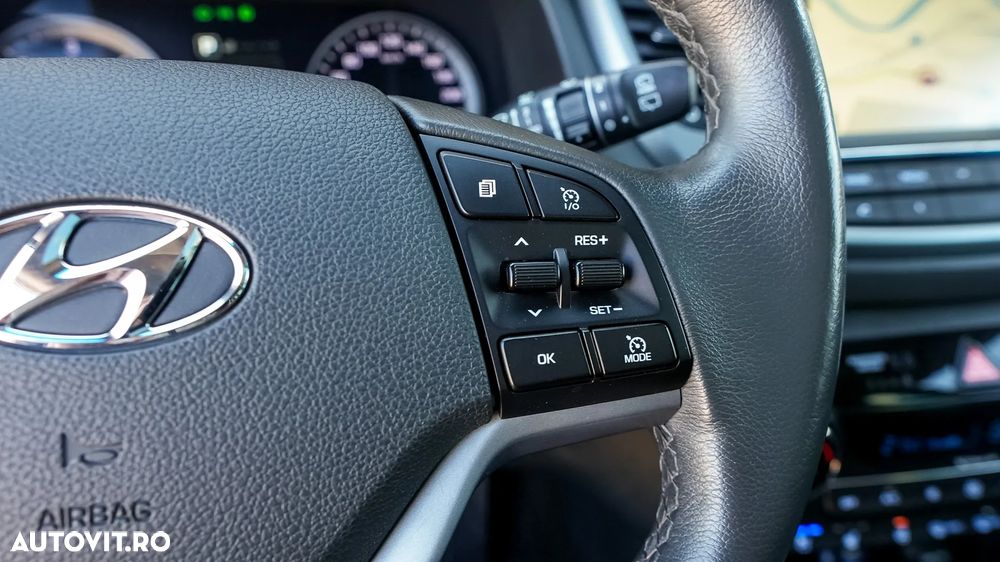 Hyundai Tucson 2.0 CRDI 4WD 6AT Luxury+ - 18