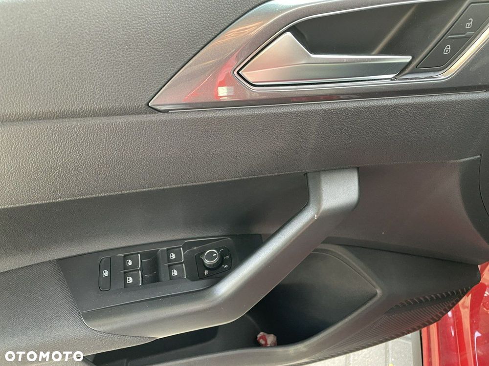 Volkswagen Polo - 8