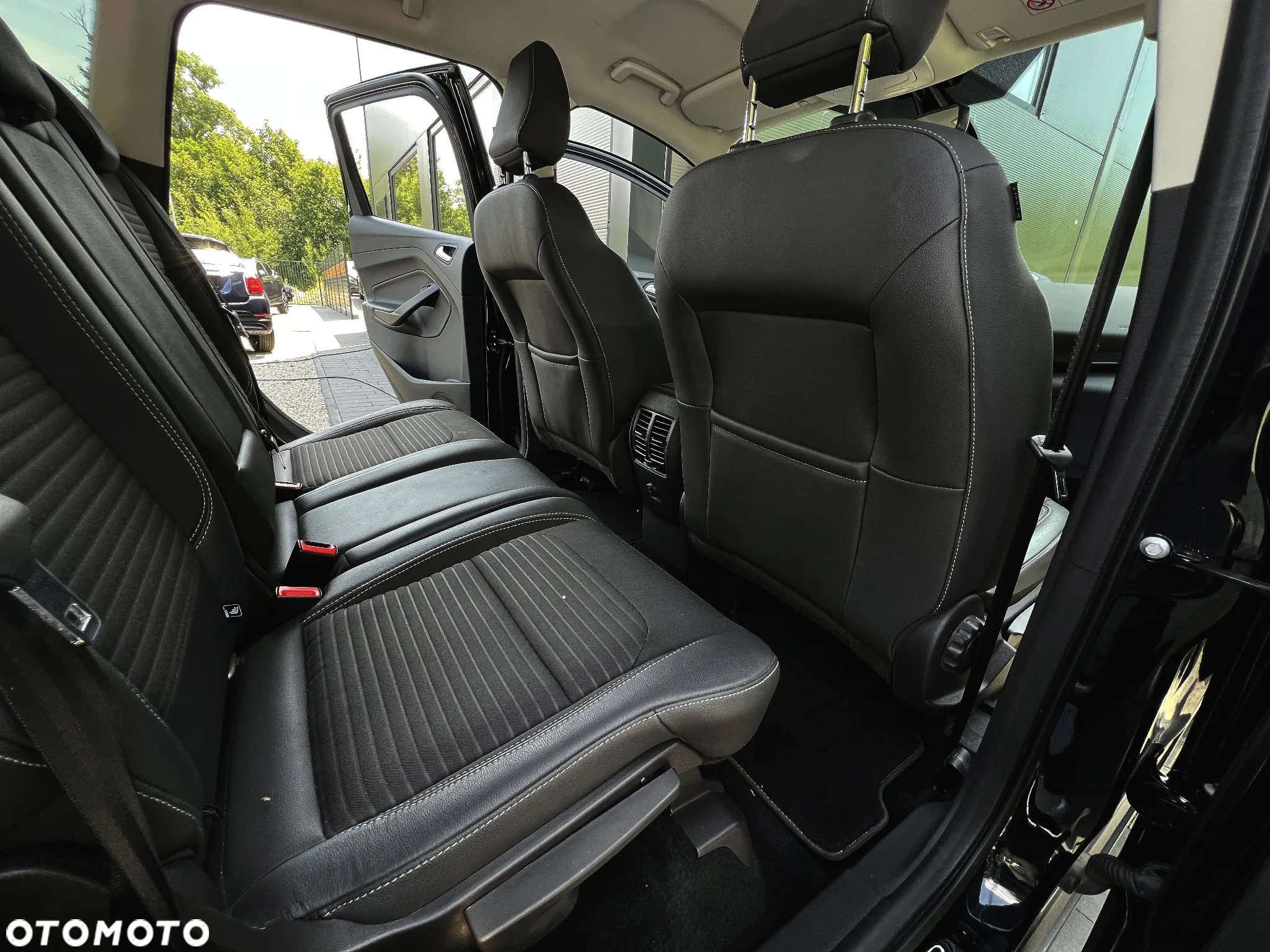 Ford Kuga 2.0 TDCi 4x4 Titanium - 36