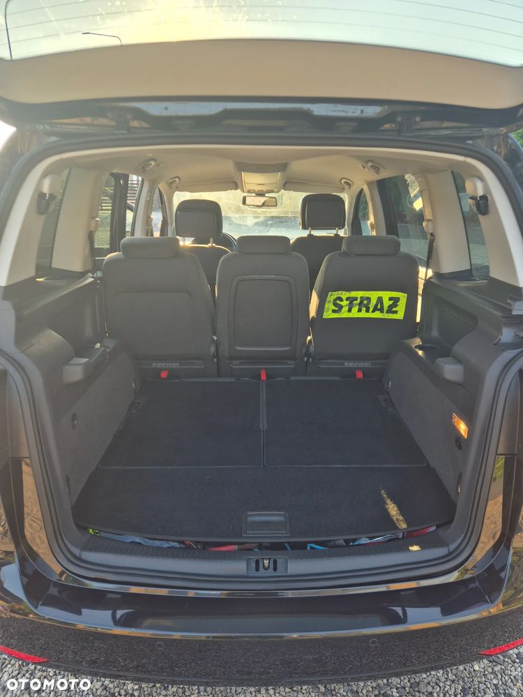 Volkswagen Touran 1.4 TSI Highline Perfectline DSG - 23