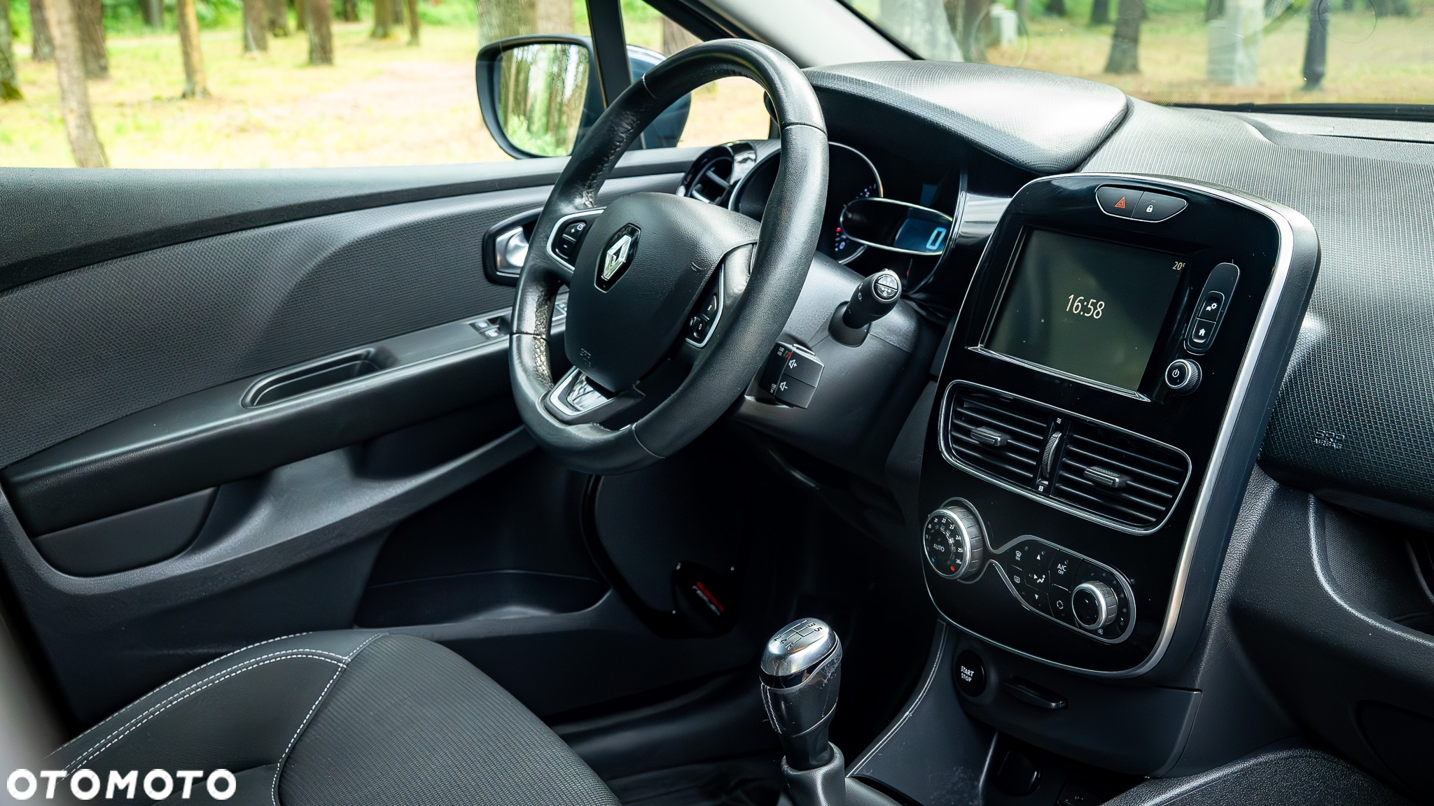 Renault Clio 1.5 dCi Energy Alize - 26
