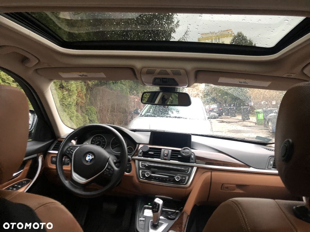 BMW Seria 3 328i Luxury Line - 10