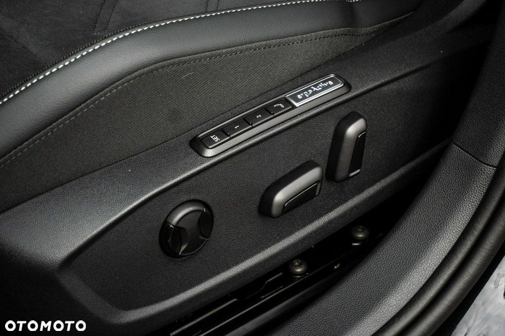 Volkswagen Golf - 14