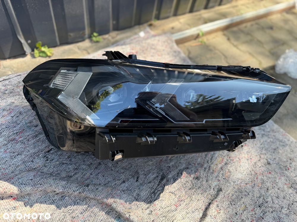 LAMPA PRAWA LIFT BMW X5 G05 X6 G06 ORYGINAŁ CAŁA NIE NAPRAWIANA FULL LED - 1