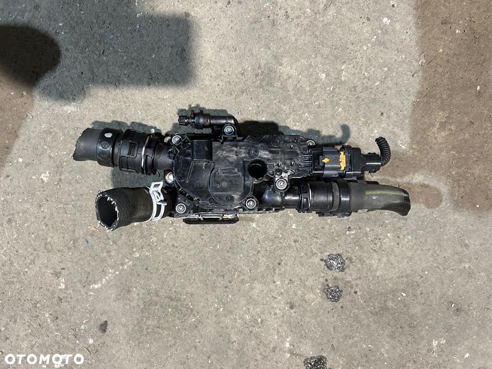 obudowa termostatu Peugeot 308 II T9 1.6 BLUE HDI 9803549480 - 1