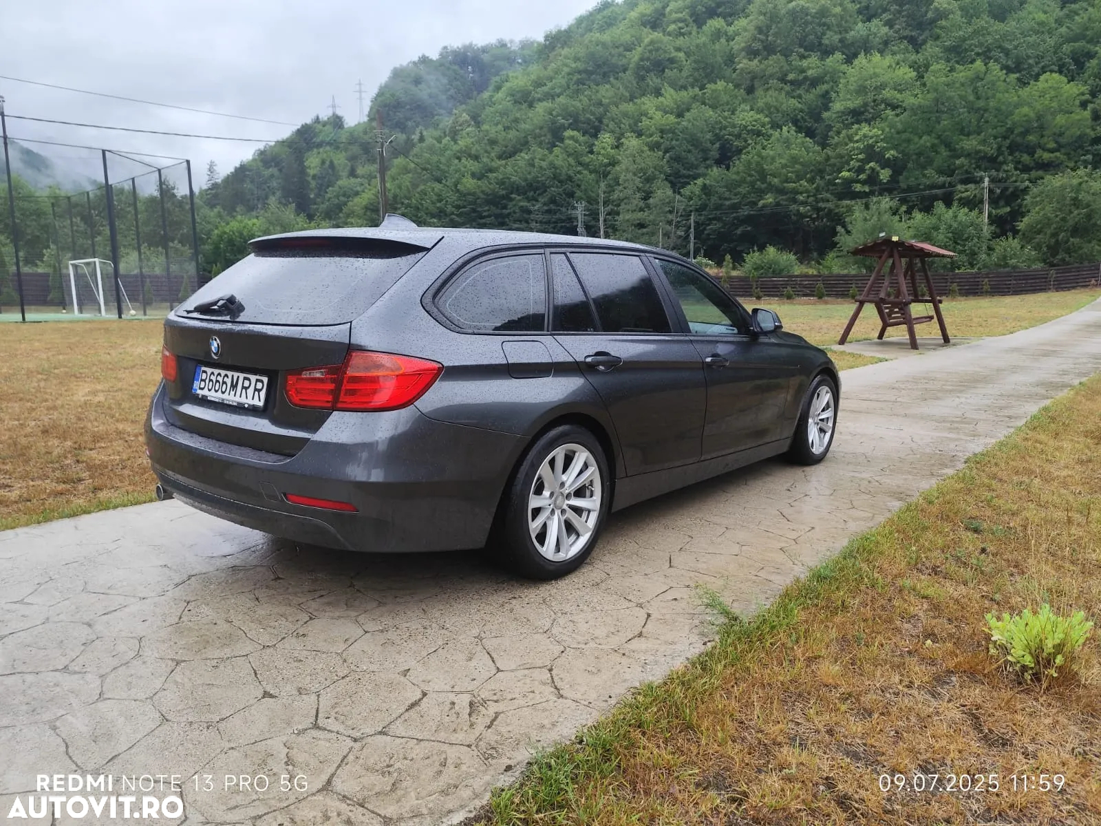 BMW Seria 3 318d DPF Touring Aut. - 9