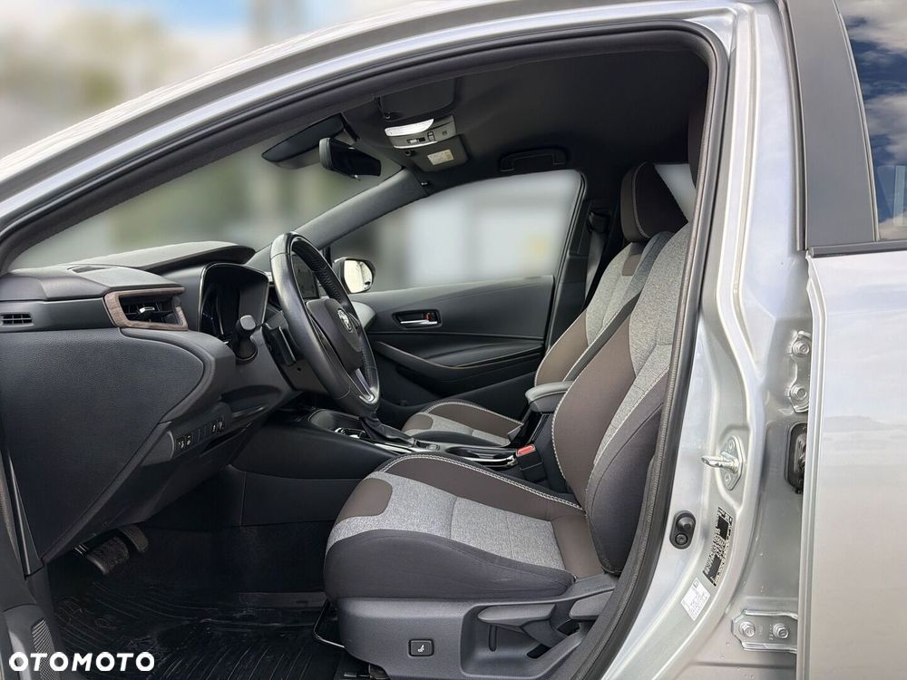 Toyota Corolla 2.0 Hybrid Trek - 16