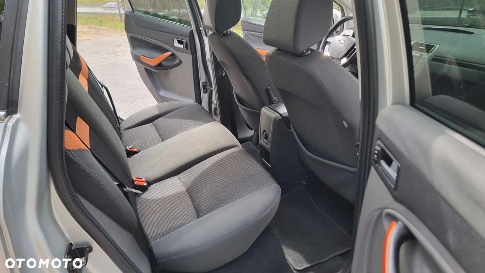 Ford Kuga 2.0 TDCi 2x4 Trend - 25