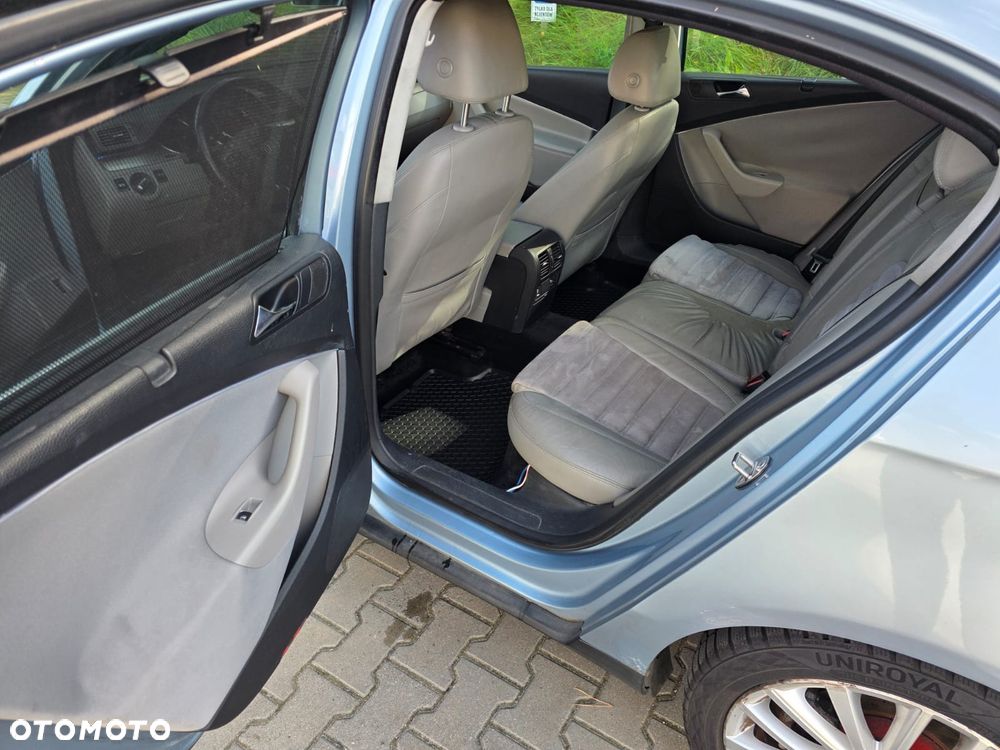 Volkswagen Passat 2.0 TDI 4Mot Highline - 13