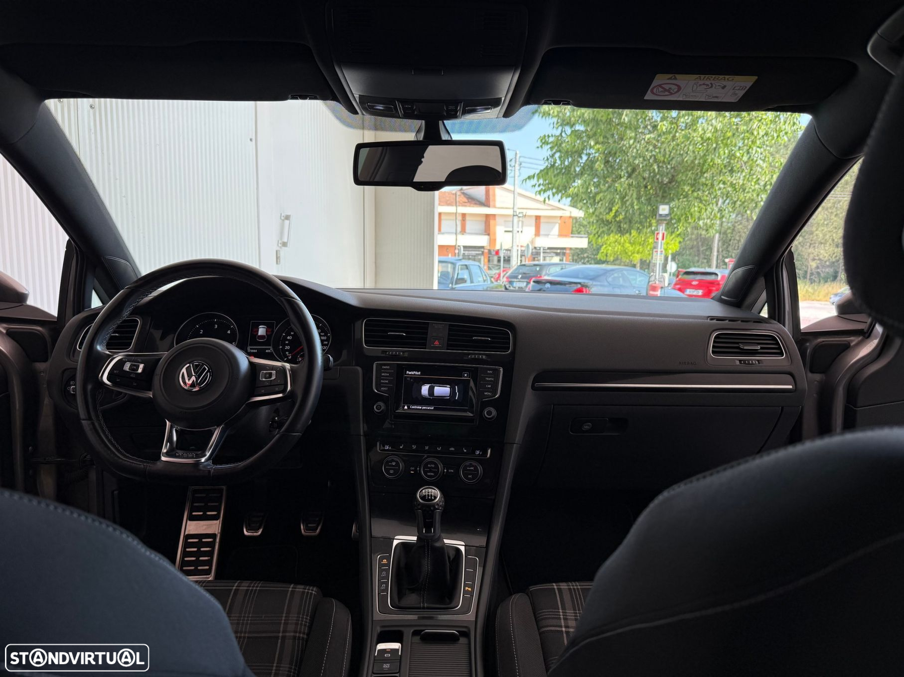 VW Golf 2.0 TDi GTD - 23