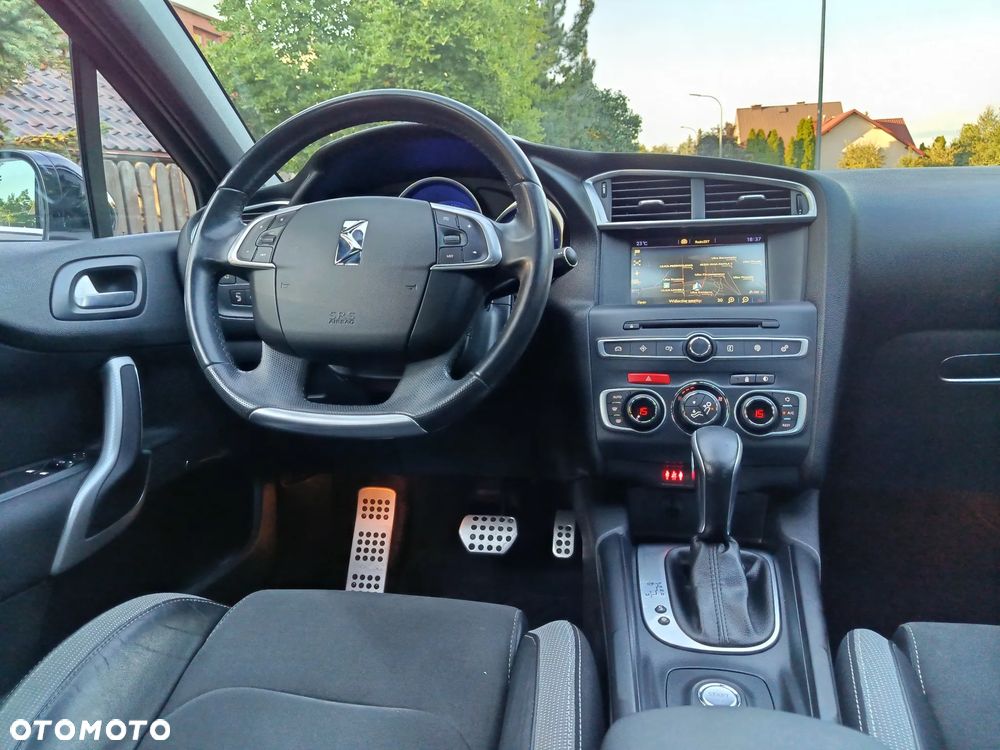 DS Automobiles DS 4 Crossback - 12