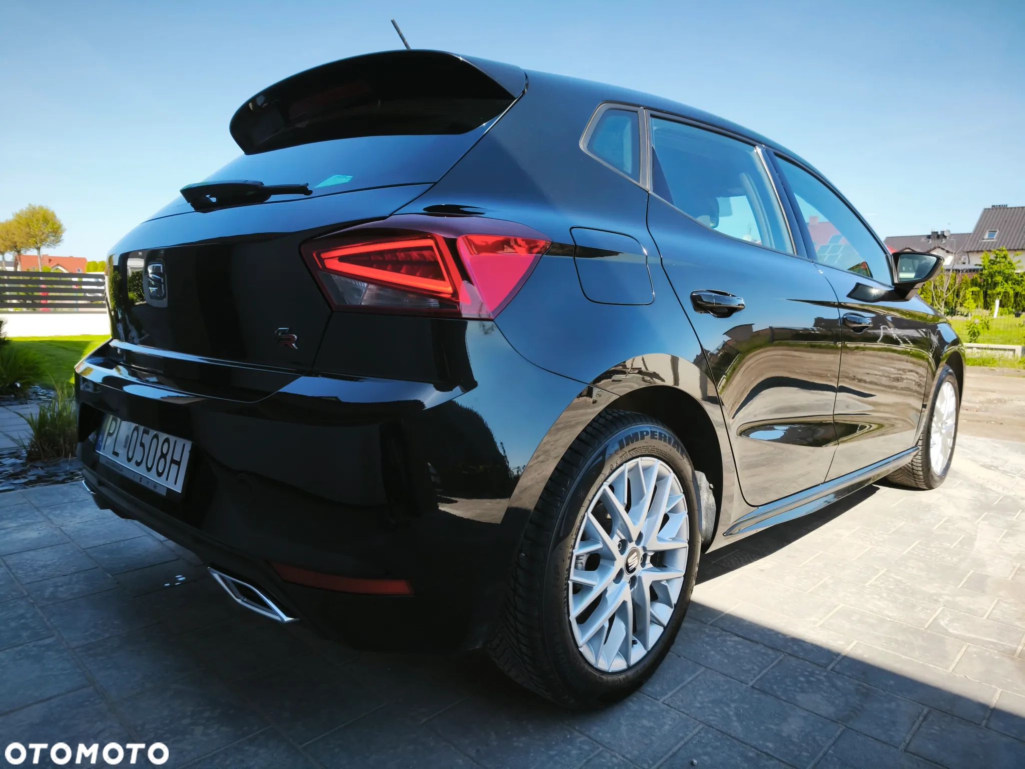 Seat Ibiza 1.0 TSI S&S FR Pro Black Edition - 1