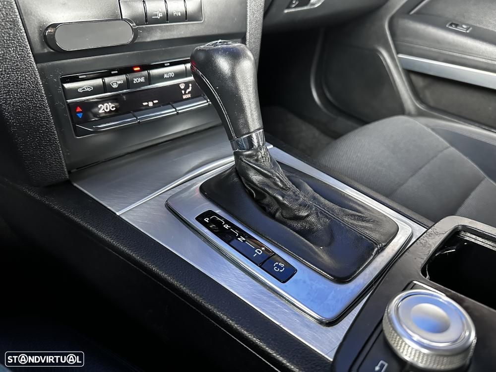 Mercedes-Benz E 250 CDi BlueEfficiency Auto - 29