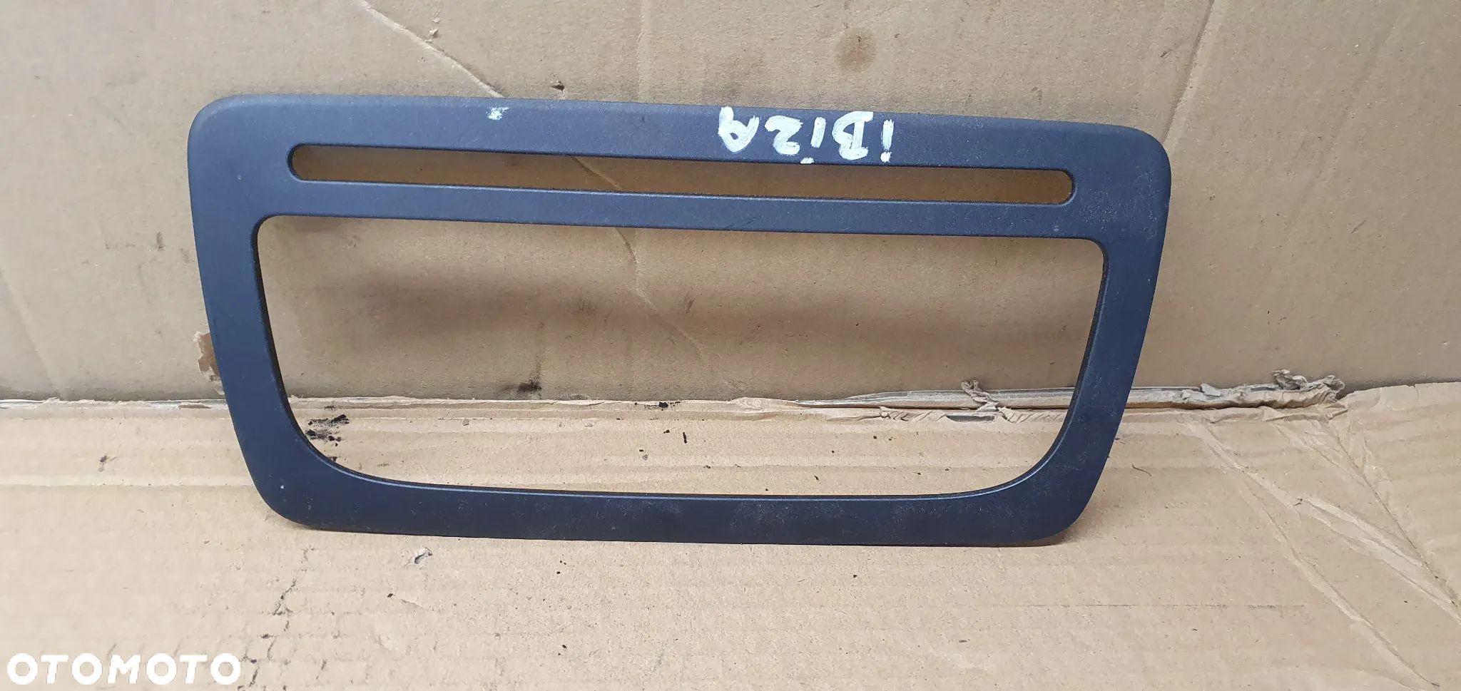 Ramka dekor radia konsoli Seat Ibiza IV 6J0858063 - 1