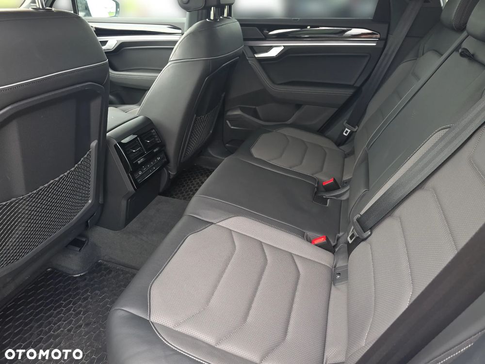 Volkswagen Touareg 3.0 V6 TDI 4Motion R-Line - 13