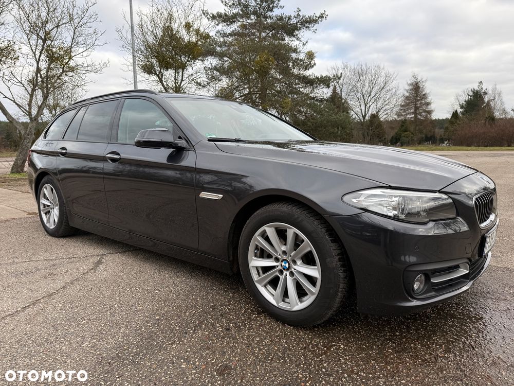 BMW Seria 5 520d xDrive Touring - 8