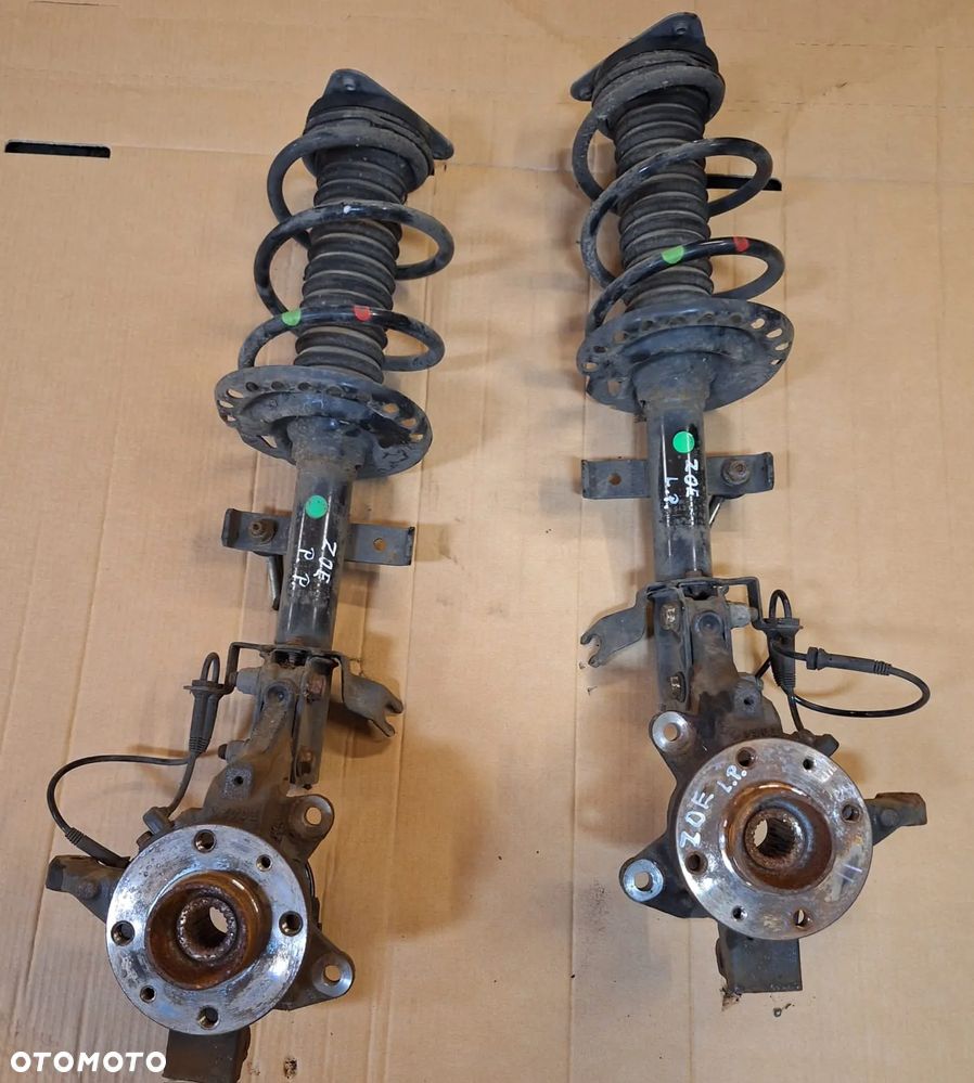 Zwrotnica Macperson Kopyto prawa lewa przednia renault zoe