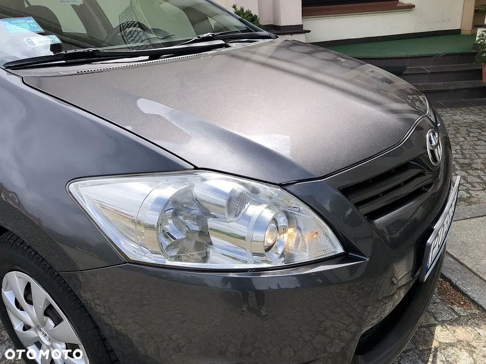 Toyota Auris - 22