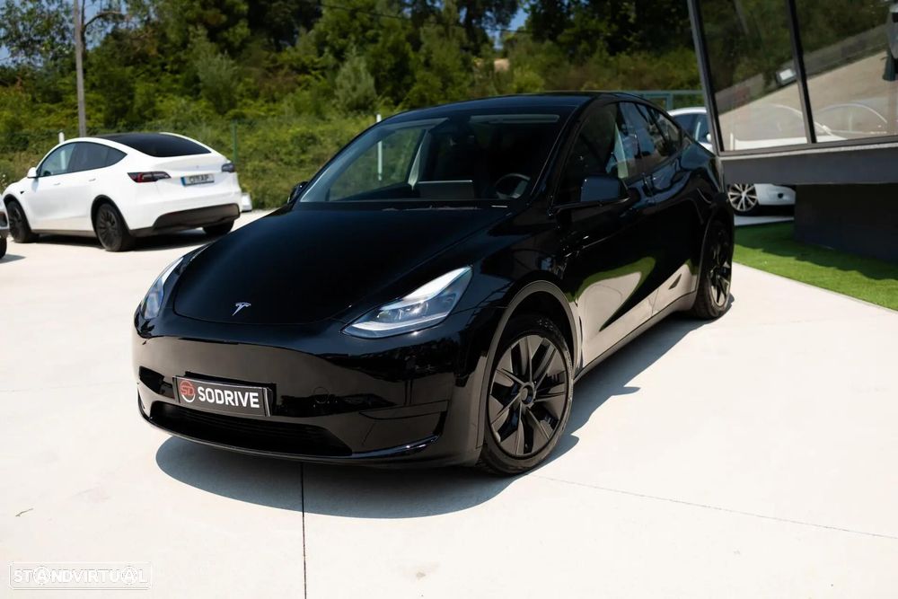 Tesla Model Y Long Range RWD - 13