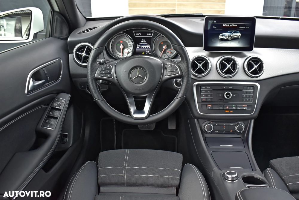 Mercedes-Benz GLA 200 7G-DCT Urban - 12