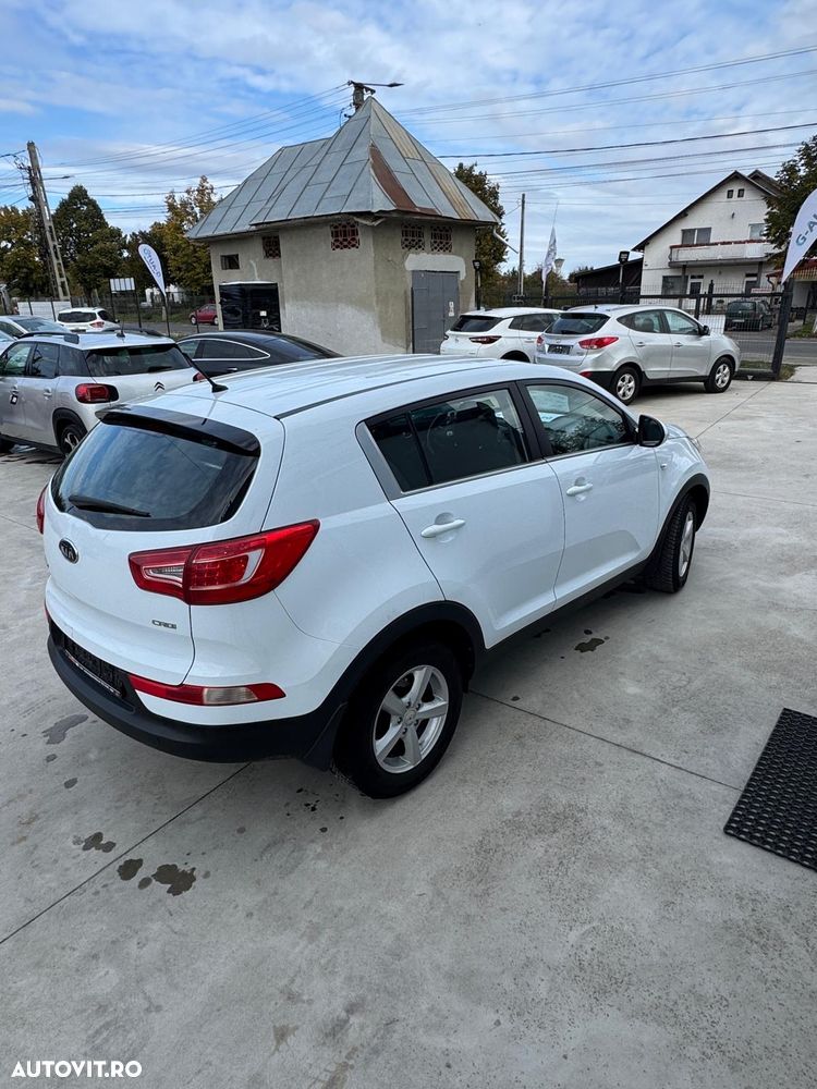 Kia Sportage 1.7 CRDI 2WD Dream-Team Edition - 6