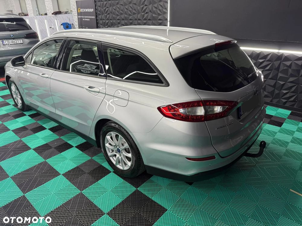 Ford Mondeo - 27
